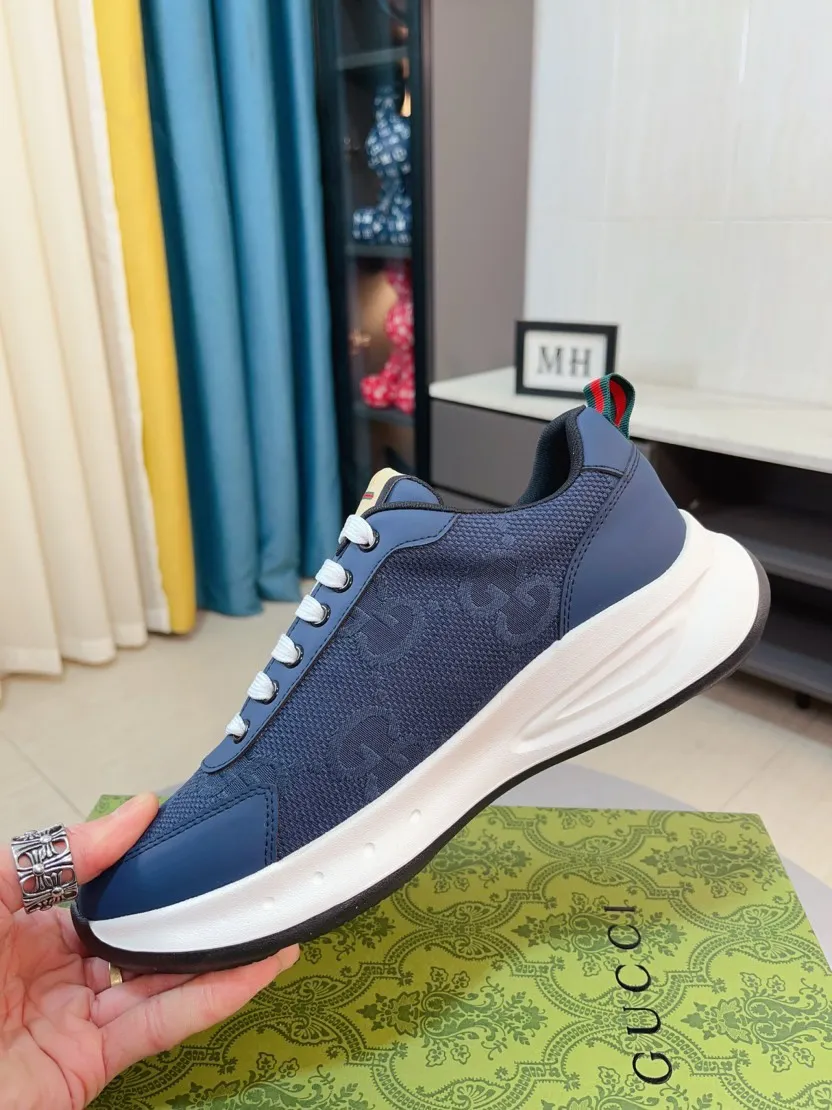 Men's shoes 💰440🌹🌹[GUCCI] Gucci's new lace-up casual men's shoes are on the market first, and the materials and workmanship are superior to all versions on the market. The highest quality shipped first-layer cowhide with imported original perforated materials➕Genuine leather lining, privately molded soft outsole, high foot comfort, imported special materials highlight the brand's unique charm, high-end customization 38-44